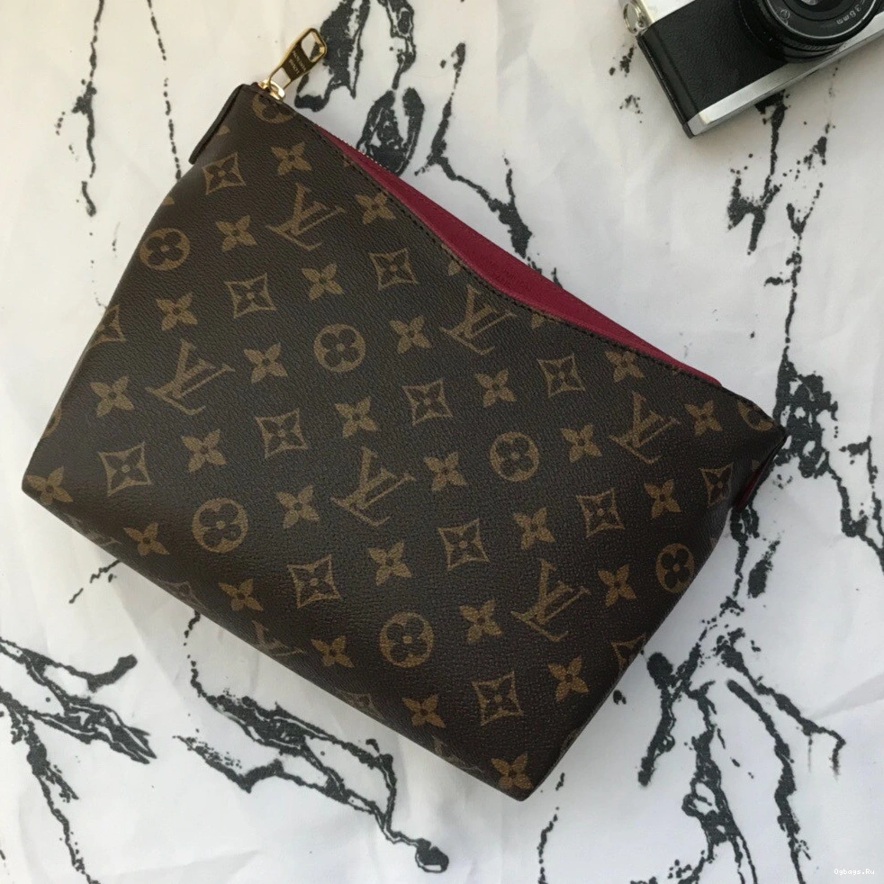 CASE Vuitton BEAUTY Louis PALLAS 0401